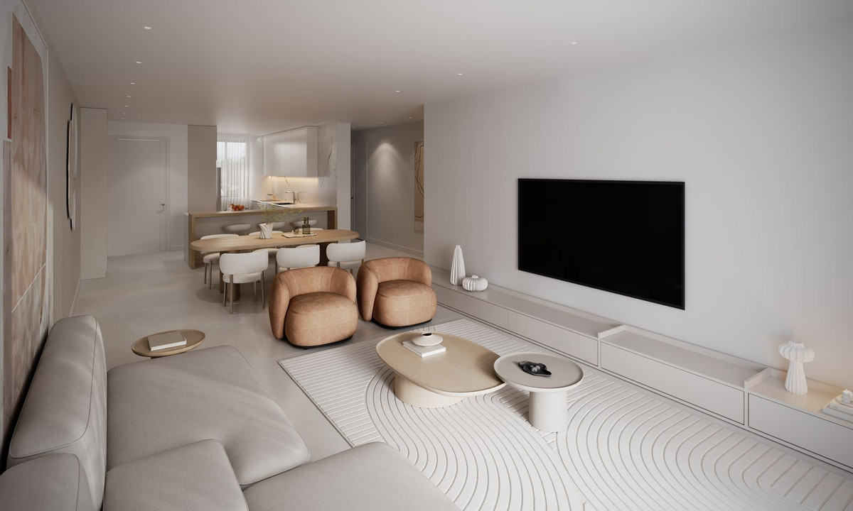 2 Bedroom Apartment in Estepona - Photo 26