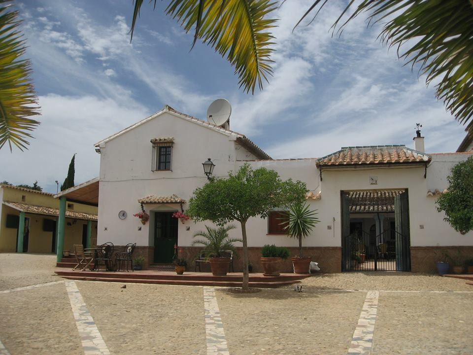 8 Bedroom Country house in Antequera - Photo 2