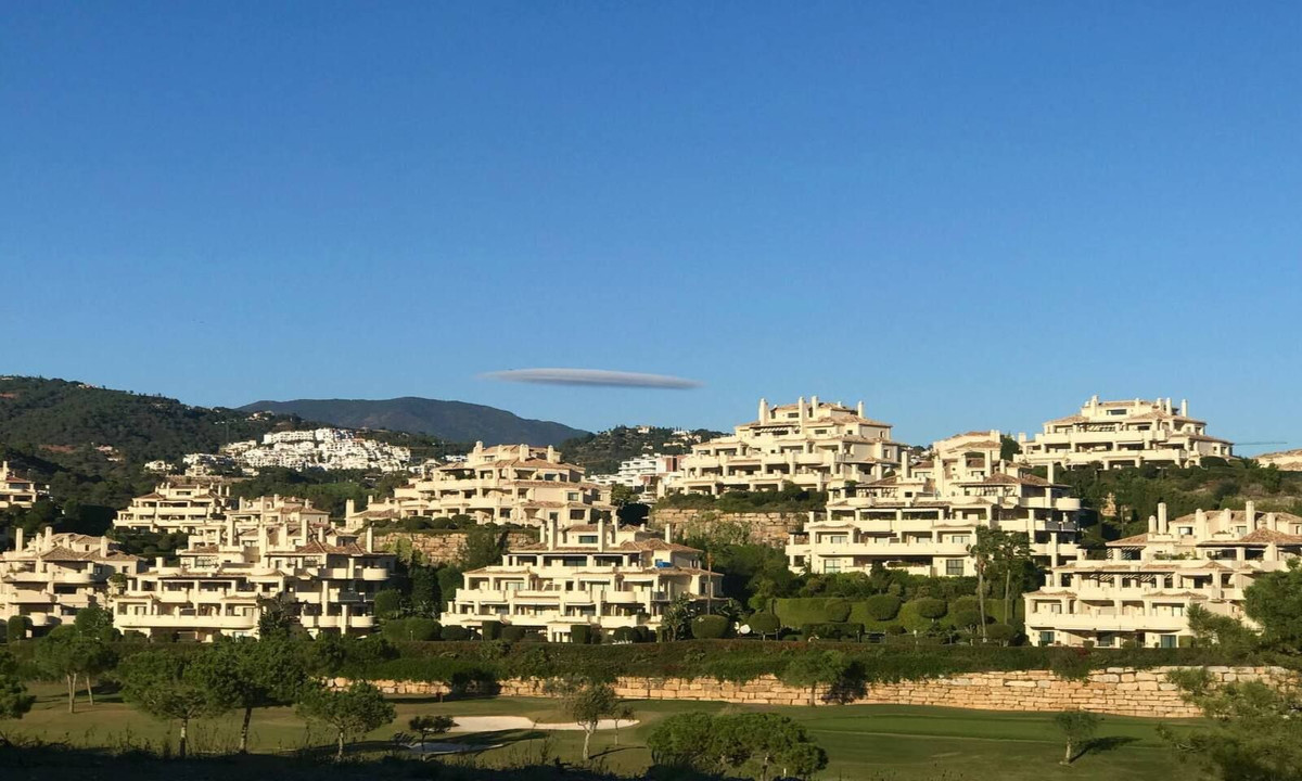 4 Bedroom Penthouse in Benahavís