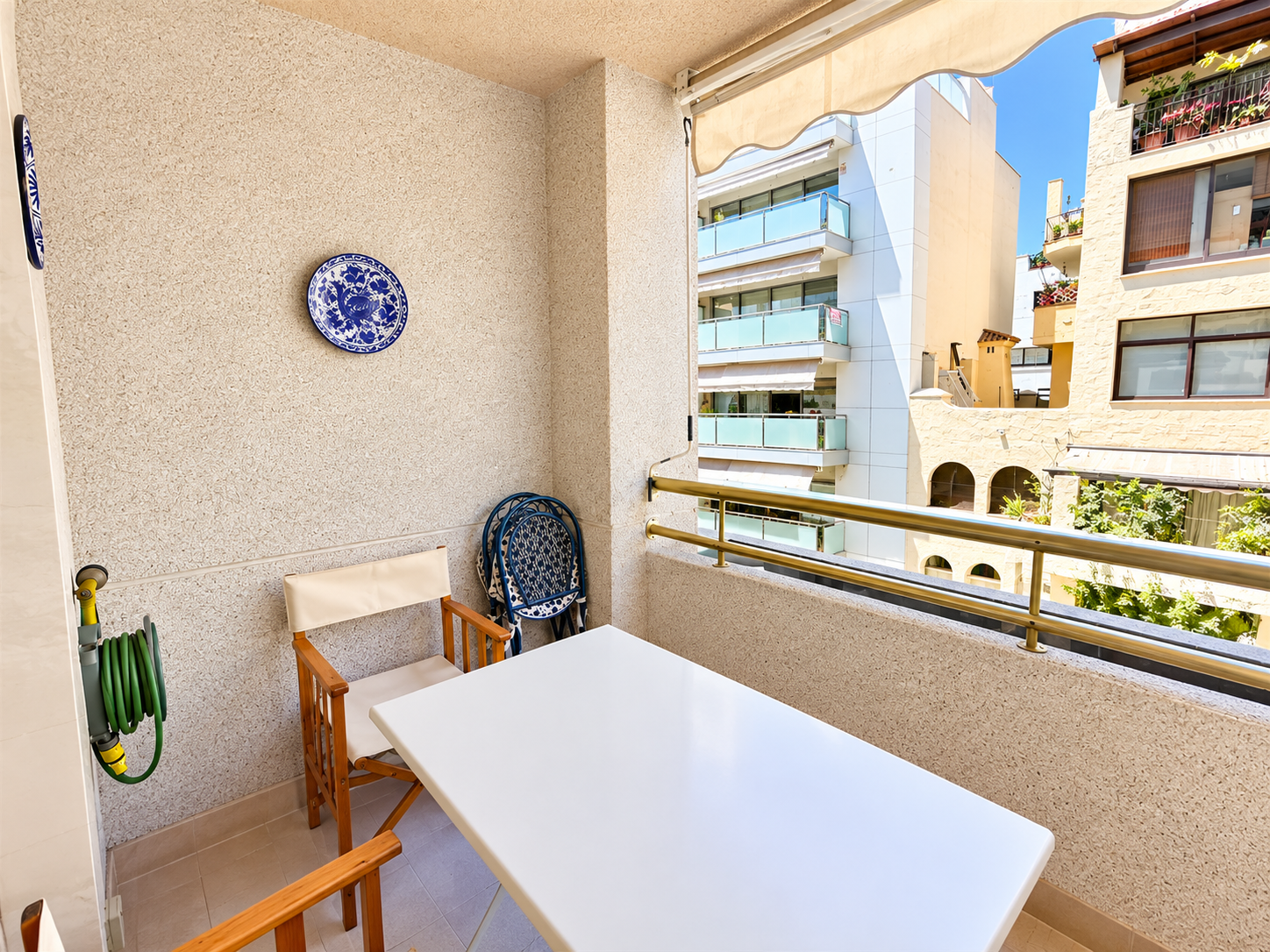 1 Bedroom Apartment in Marbella - Photo 18