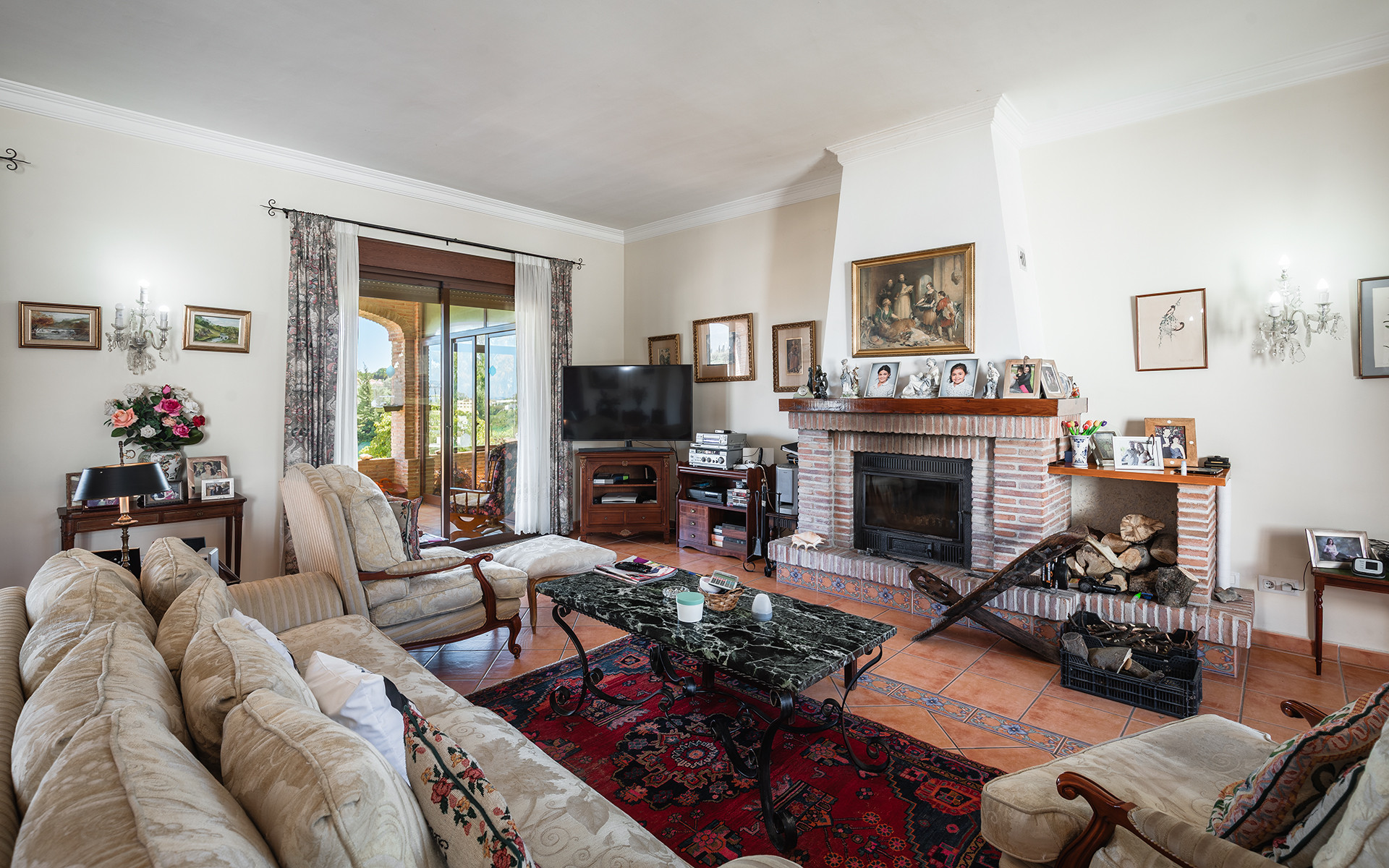 4 Bedroom Country house in Estepona - Photo 3