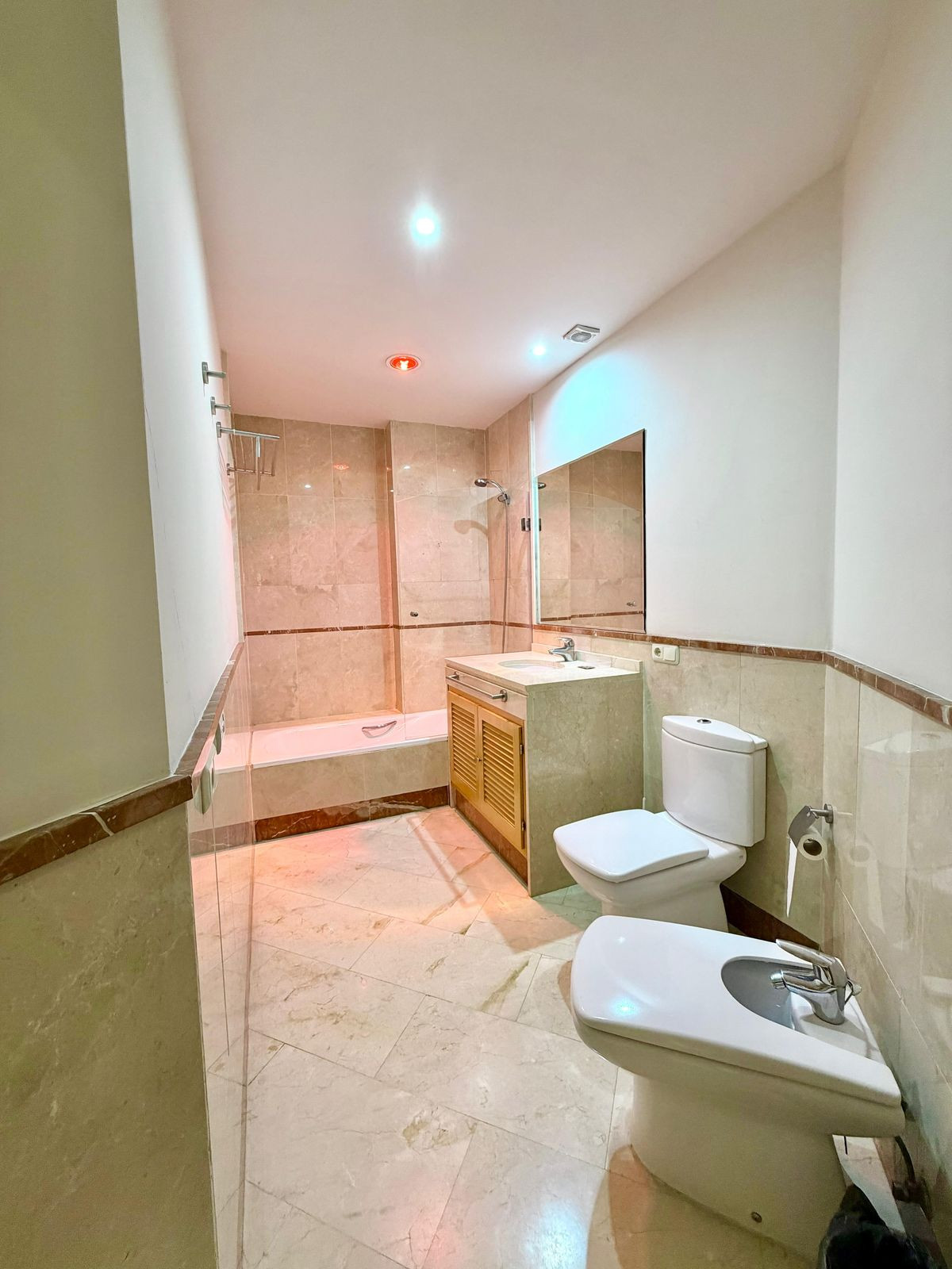 4 Bedroom Apartment in Marbella - Foto 34
