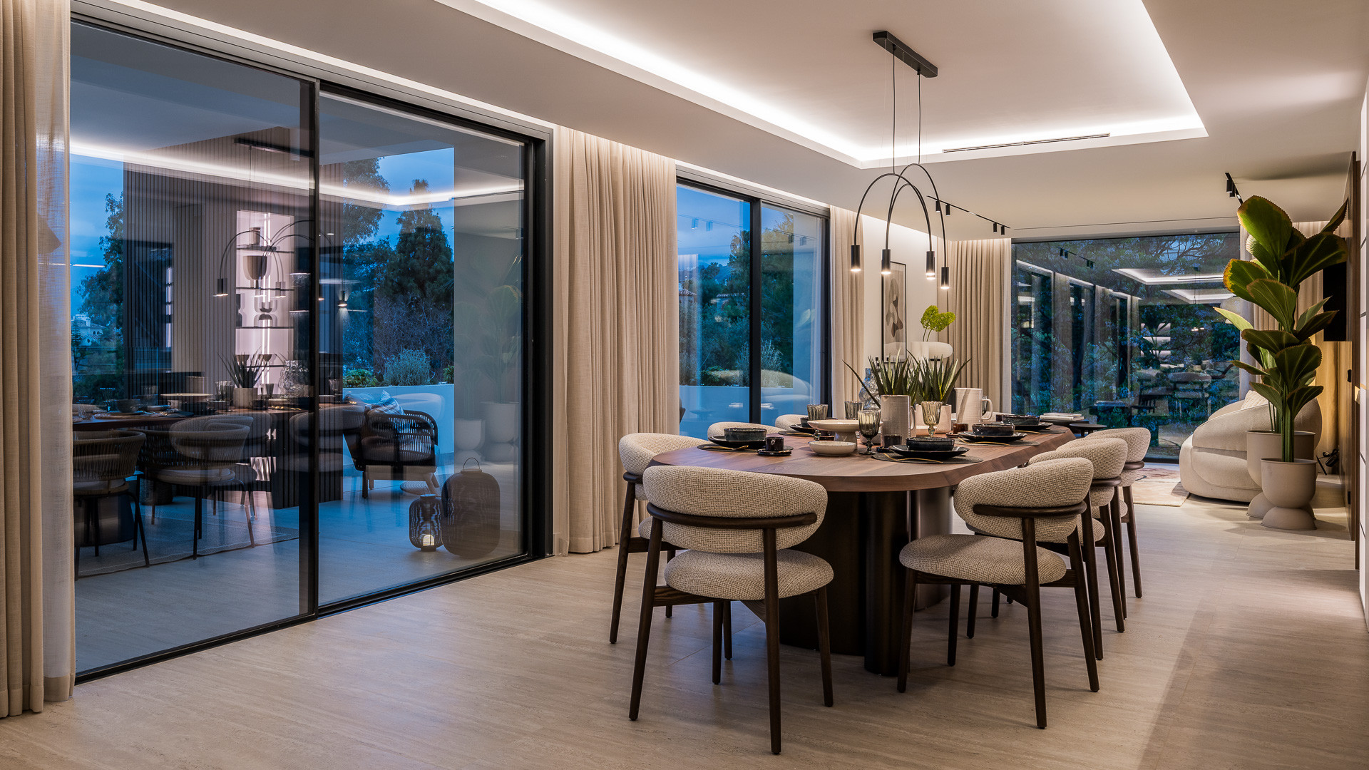 6 Bedroom Villa in Marbella - Photo 27