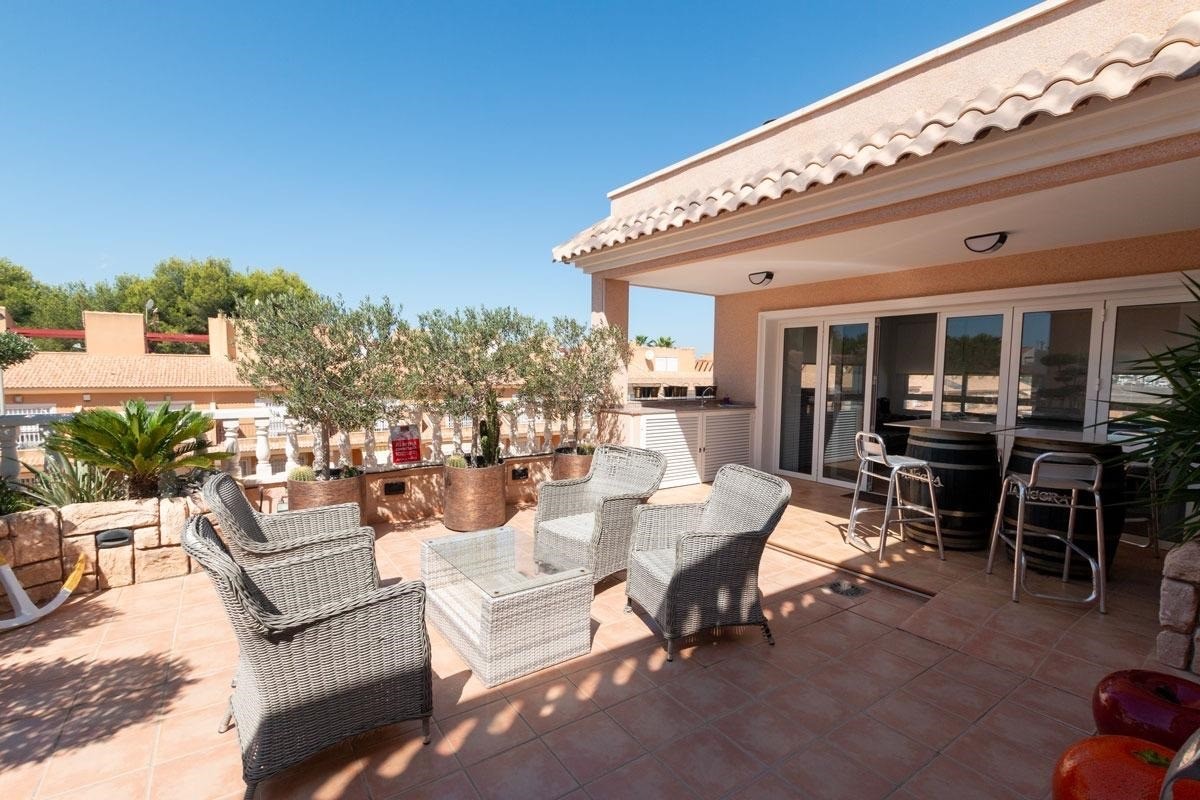 Apartamento com 3 quartos com piscina em Alicante, Espanha – Foto 20