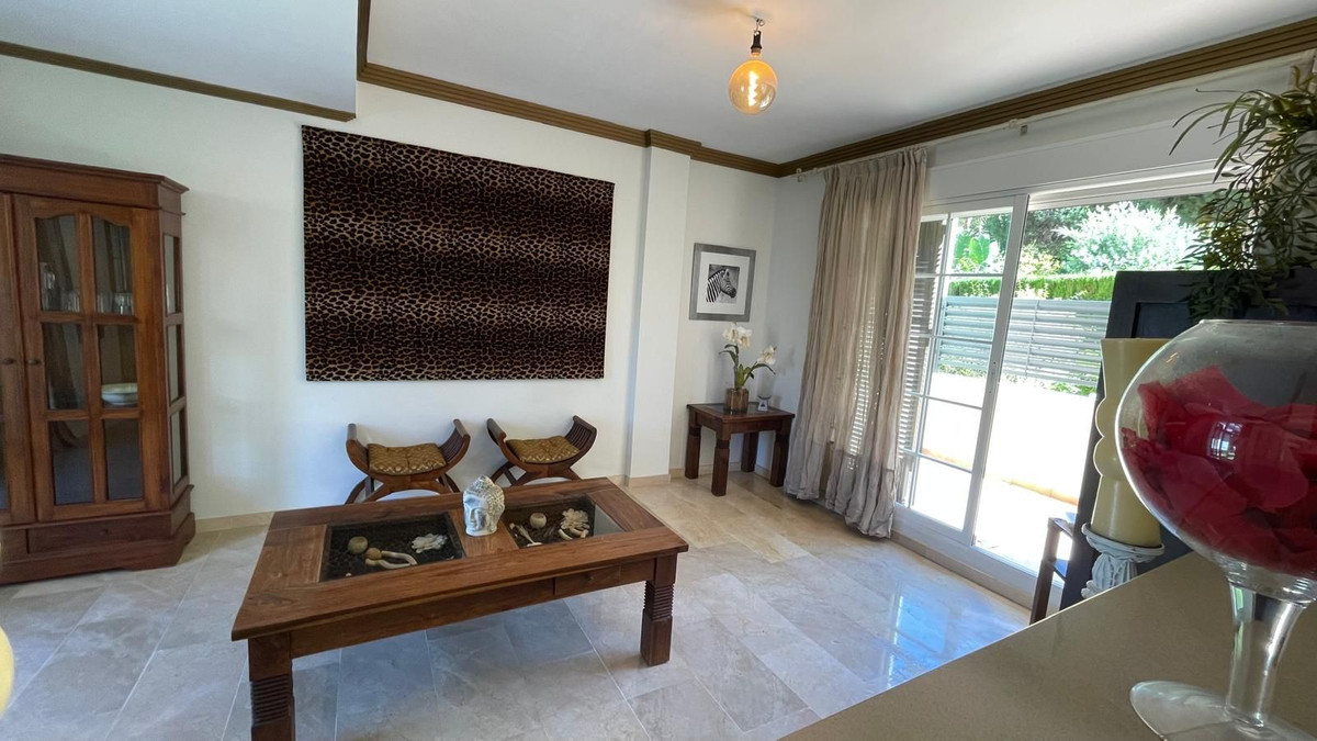 2 Bedroom Apartment in Marbella - Photo 8