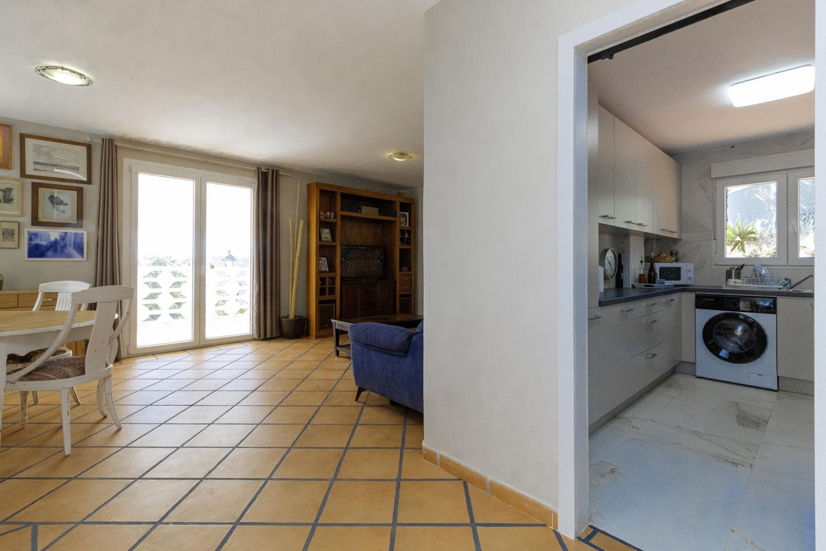 3 Bedroom Townhouse in Marbella - Photo 12