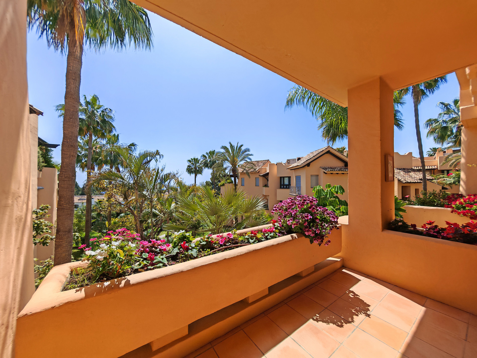 3 Bedroom Apartment in Marbella - Photo 13