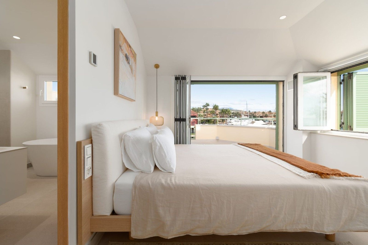 4 Bedroom Villa in Sotogrande - Photo 33