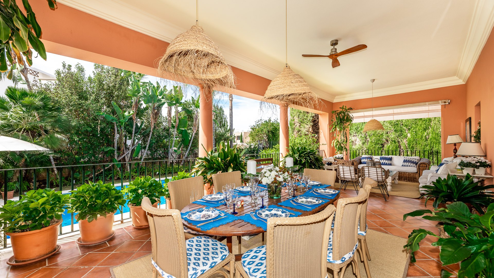 5 Bedroom Villa in Marbella - Photo 2