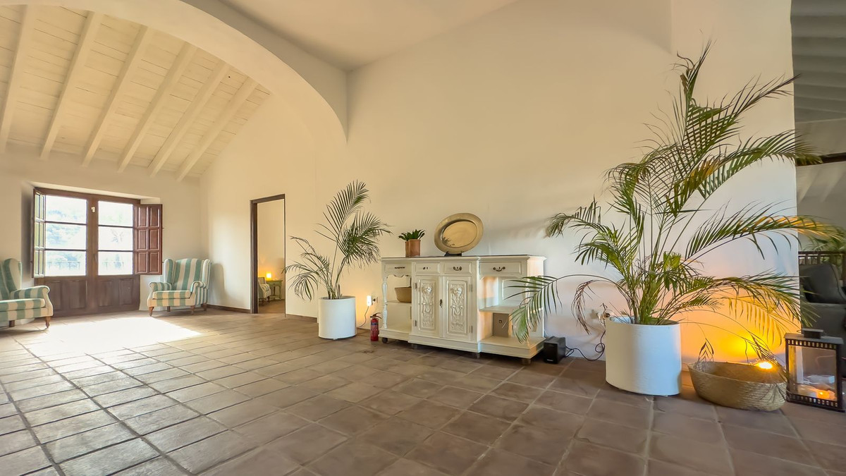8 Bedroom Country house in Málaga - Photo 21