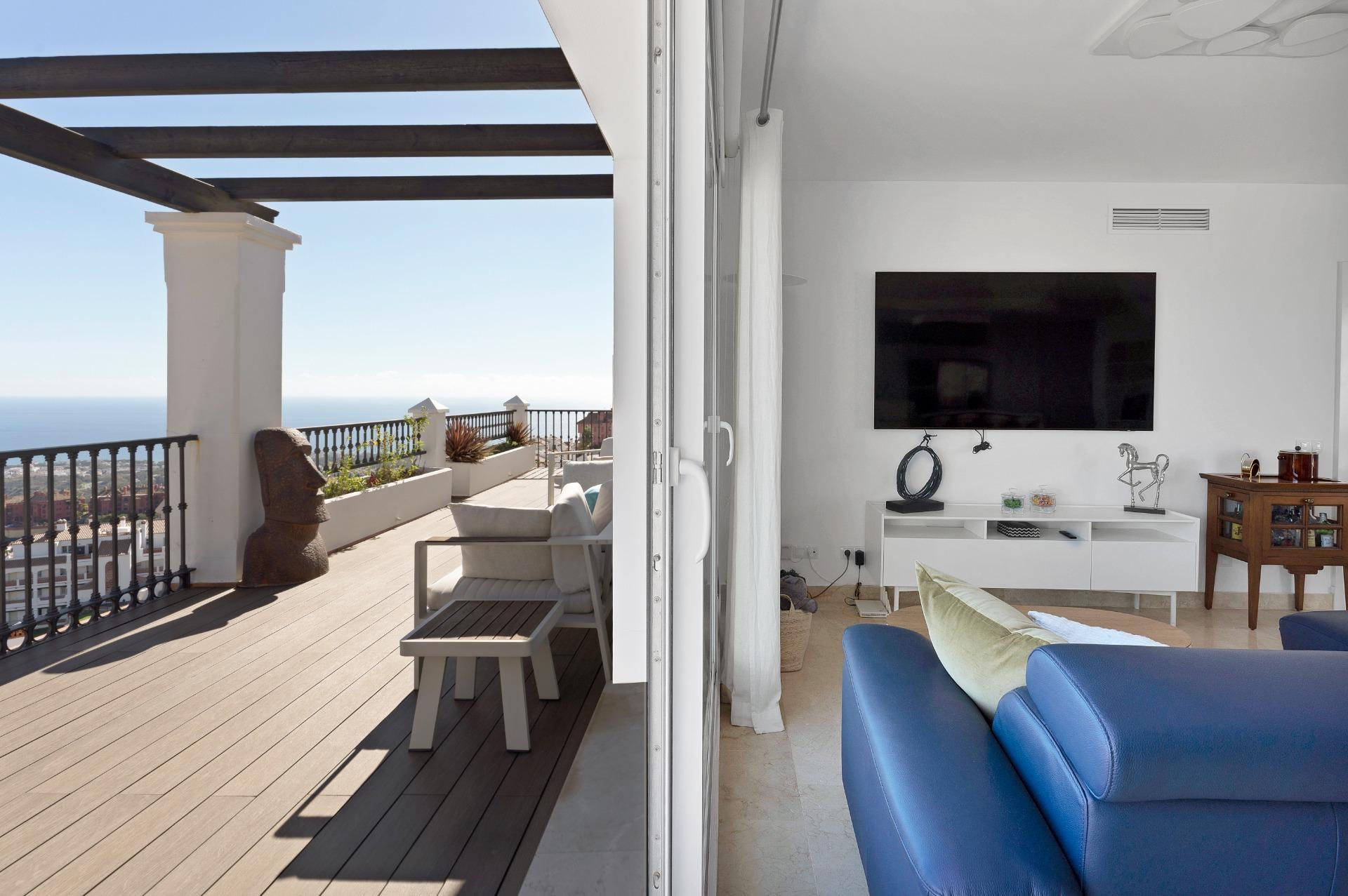 2 Bedroom Penthouse in Mijas - Photo 16