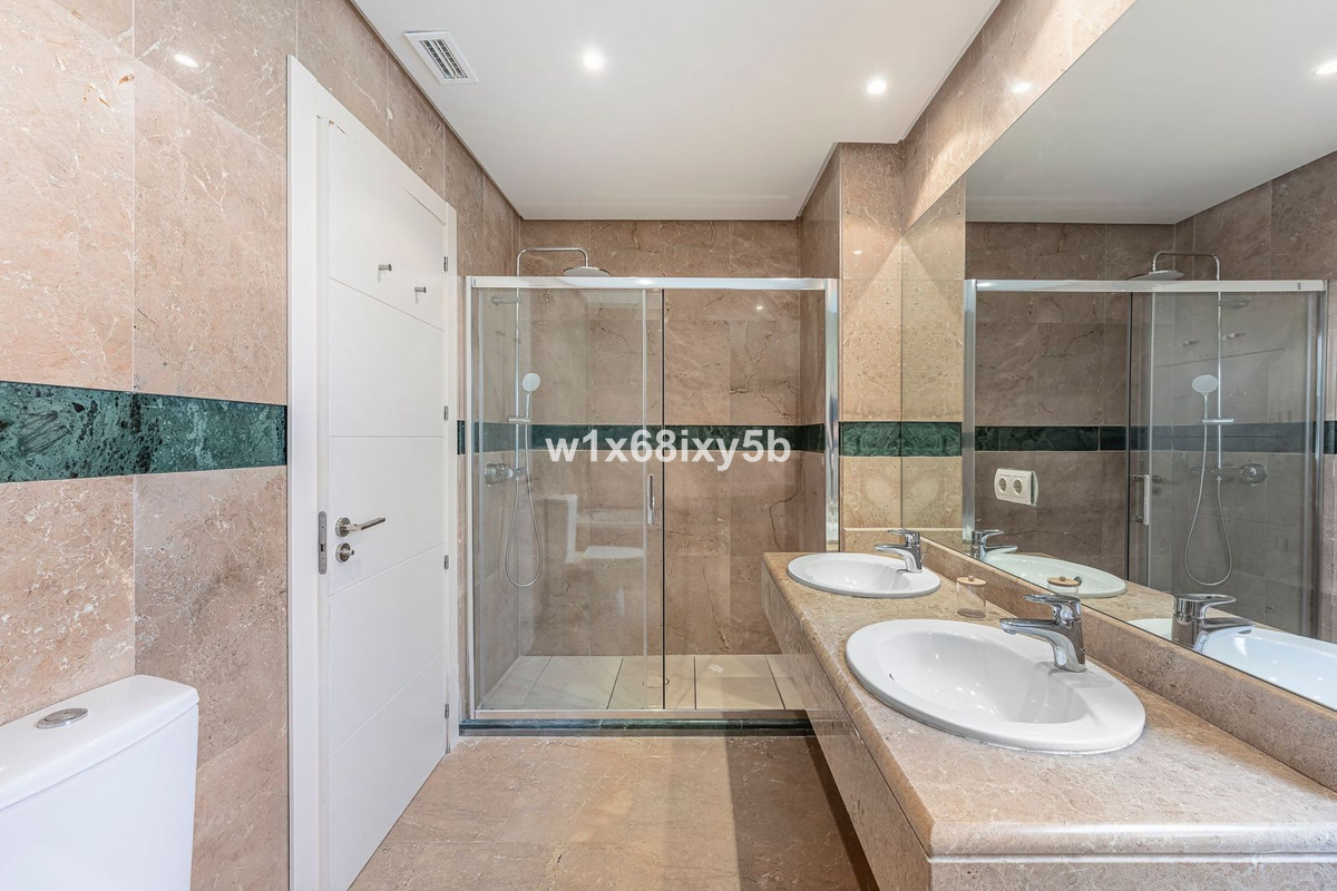 2 Bedroom Apartment in Marbella - Foto 20