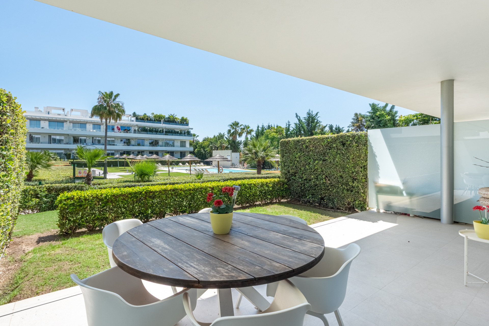 3 Bedroom Apartment in Estepona - Photo 11