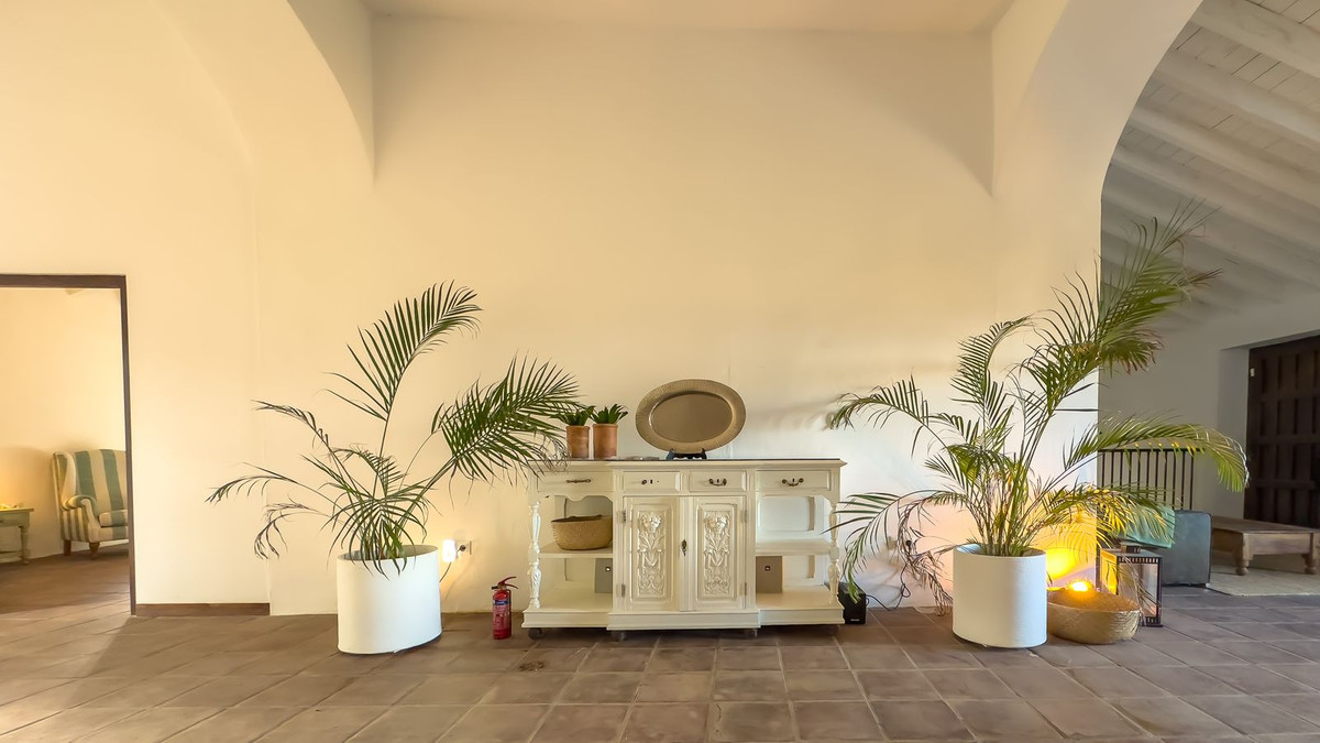 8 Bedroom Country house in Málaga - Photo 22