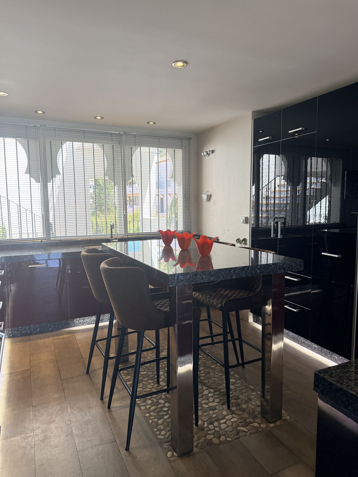 3 Bedroom Apartment in Estepona - Foto 37