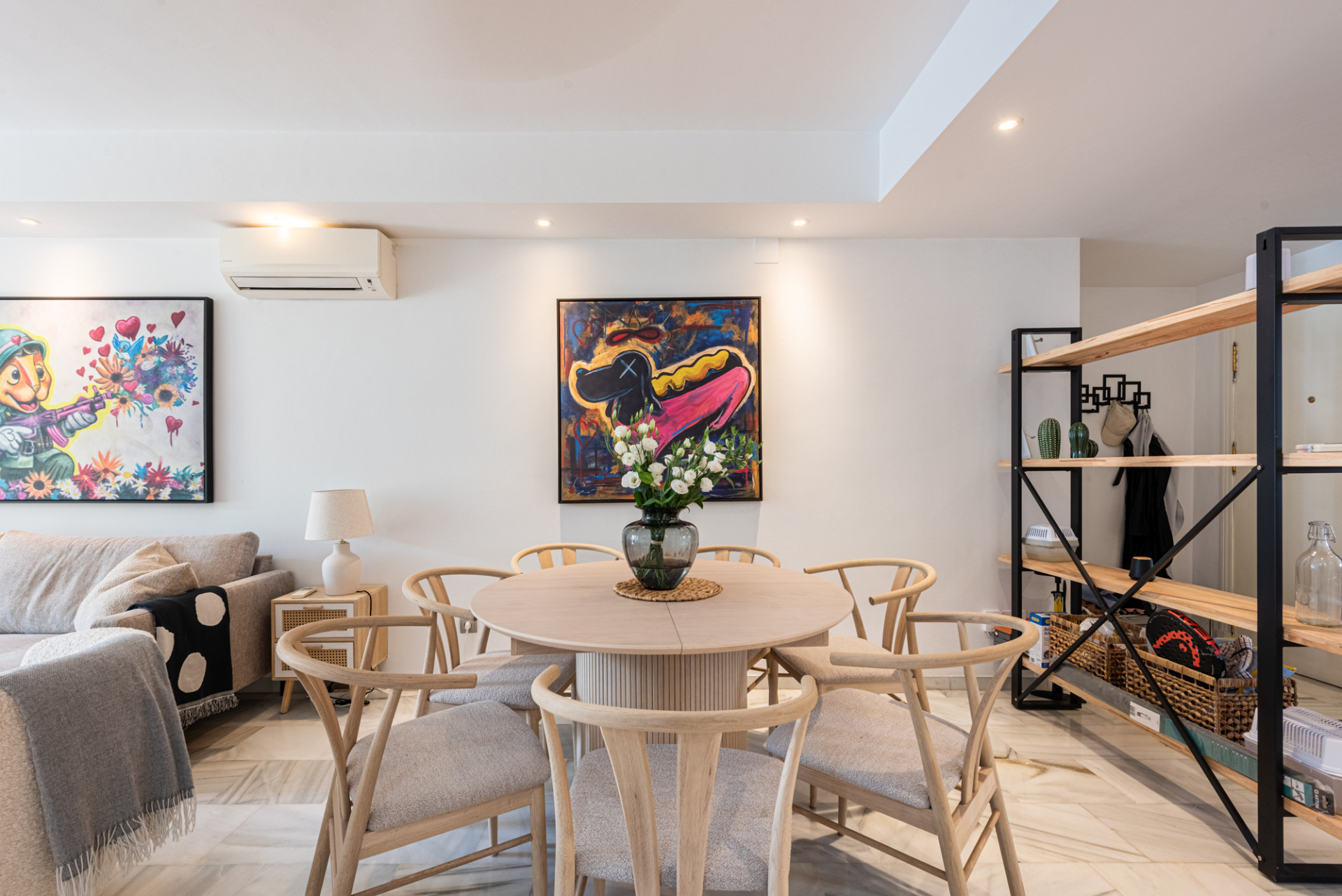 2 Bedroom Apartment in Estepona - Photo 9