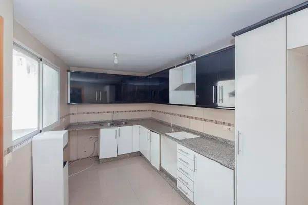 Chalet de 4 dormitorios en Valencia – Foto 4