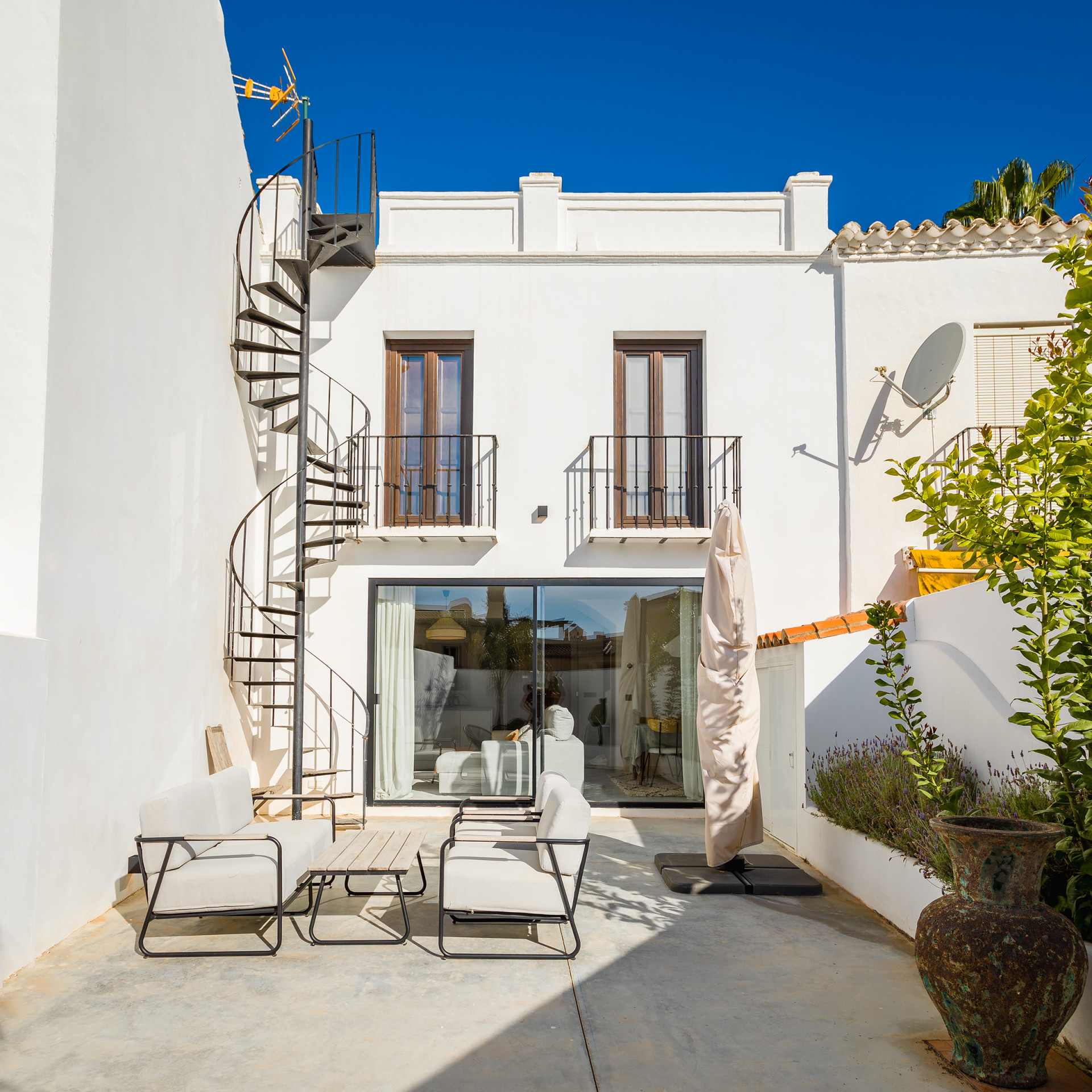 2 Bedroom Townhouse in Marbella