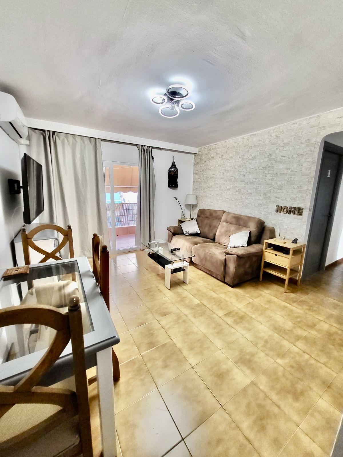 3 Bedroom Apartment in Marbella - Photo 6