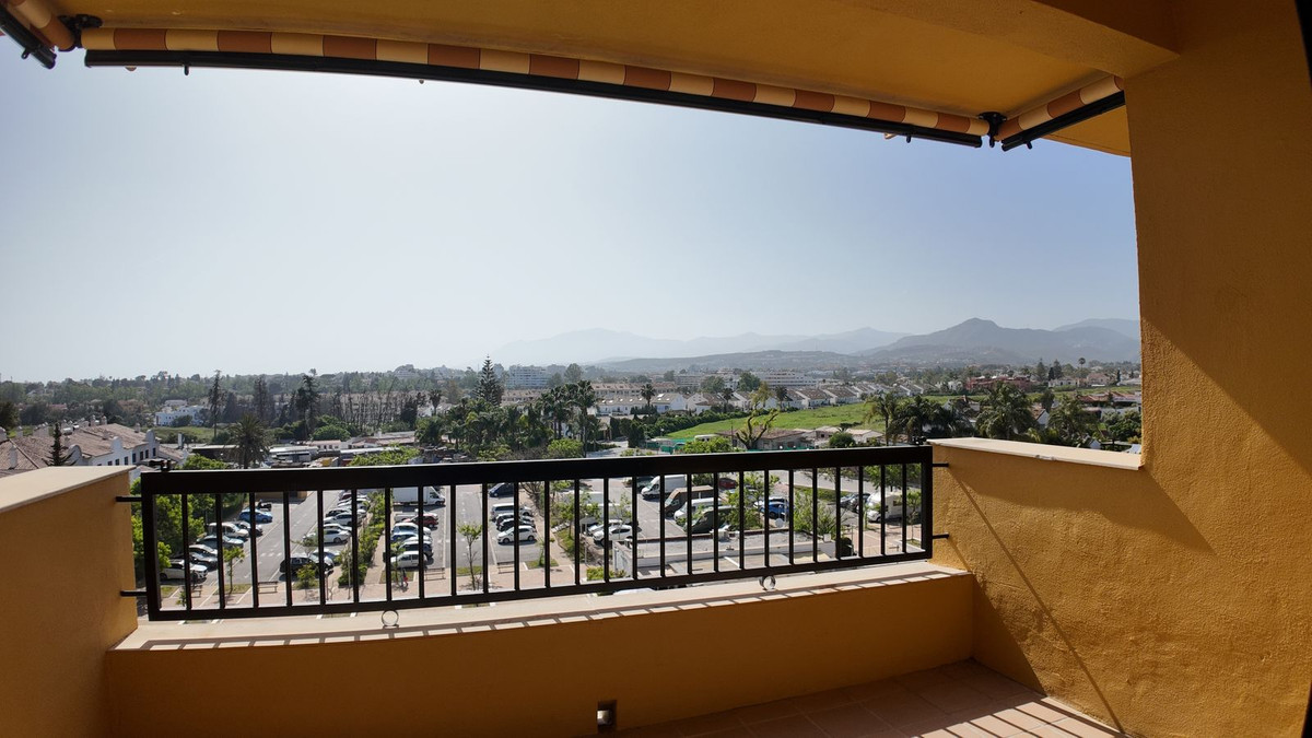 3 Bedroom Apartment in San Pedro de Alcántara - Photo 4