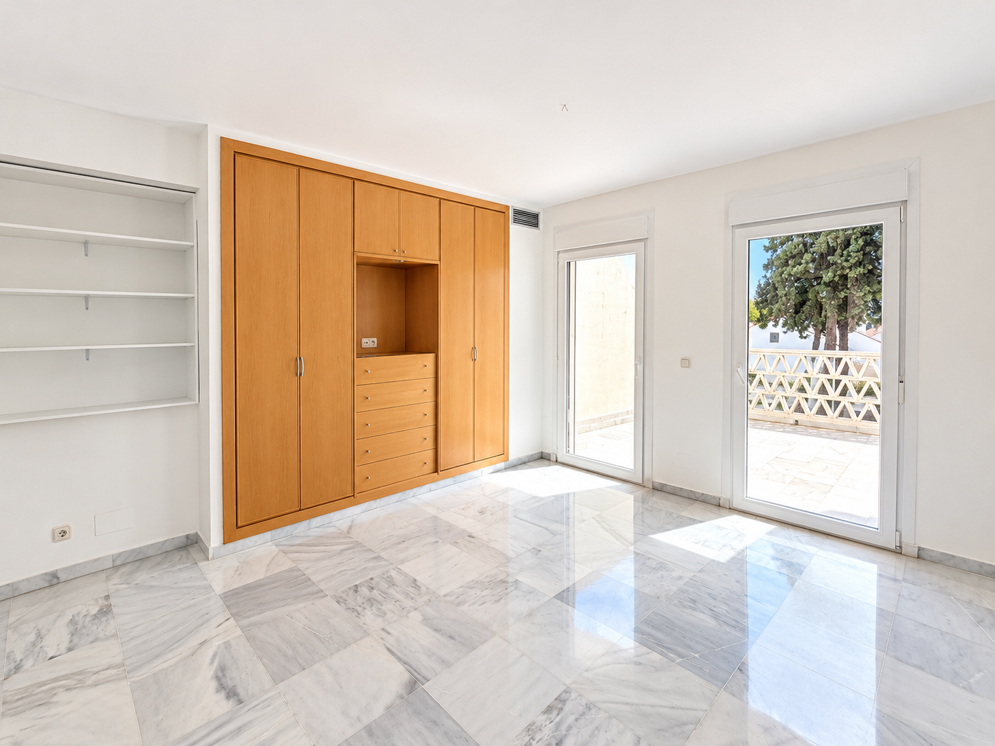 3 Bedroom Townhouse in Marbella - Photo 11