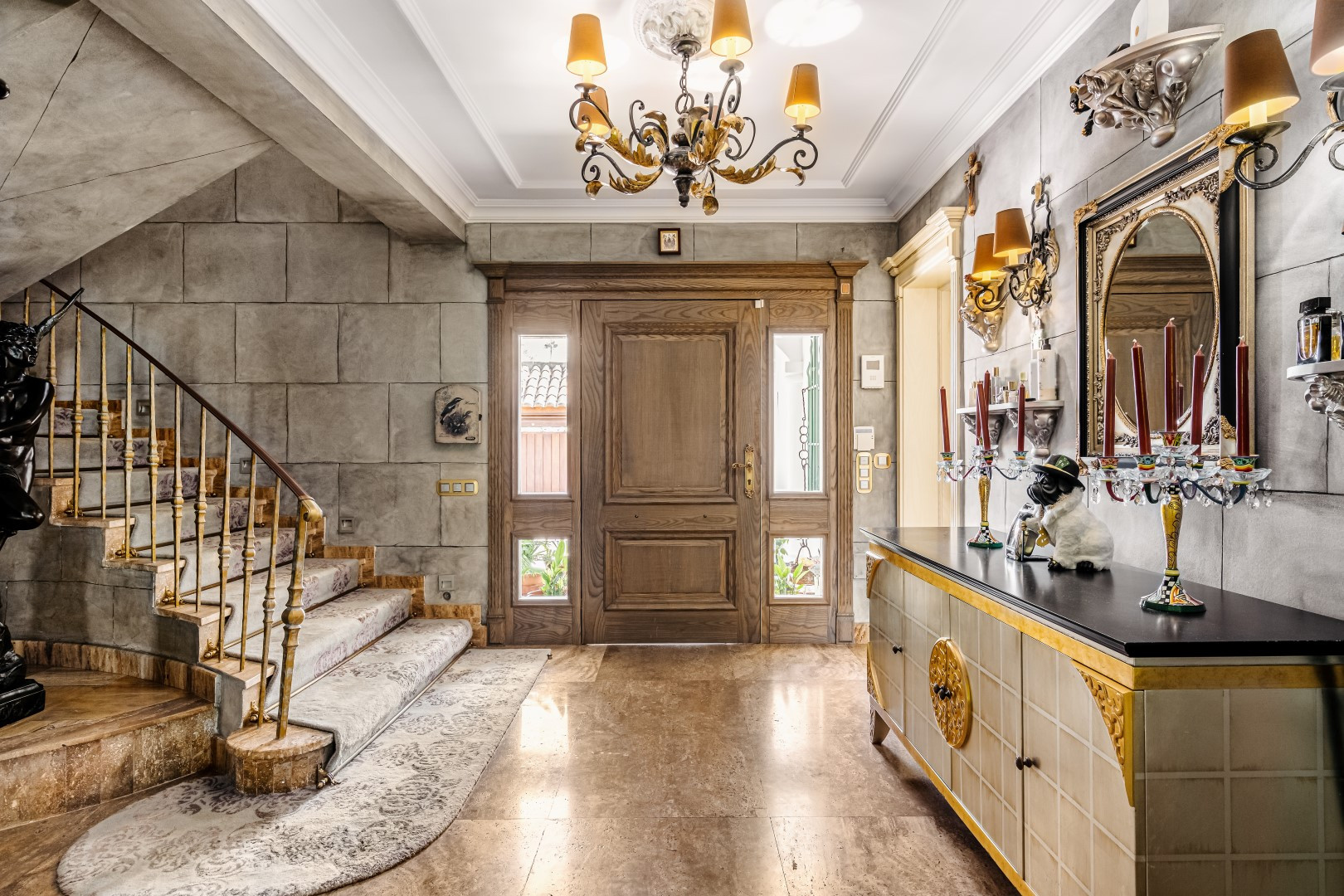 5 Bedroom Villa in Marbella - Photo 4