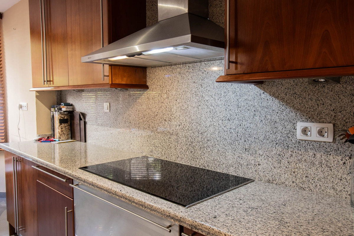 2 Bedroom Apartment in Marbella - Photo 14
