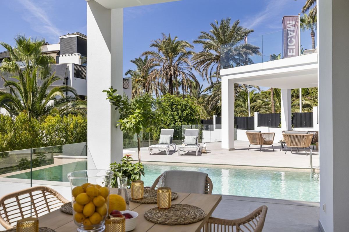 5 Bedroom Villa in Marbella - Photo 46