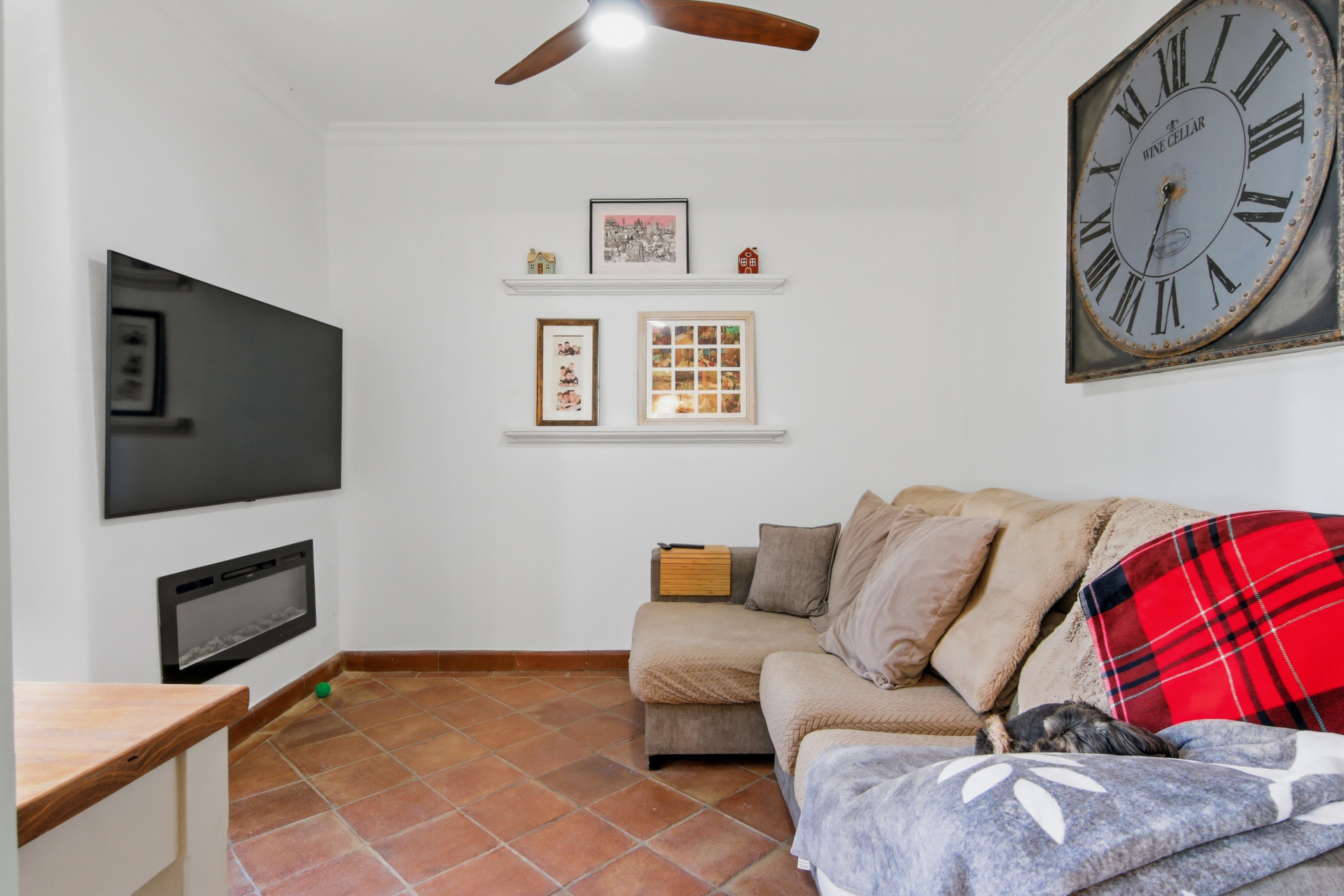 4 Bedroom Townhouse in Estepona - Photo 6