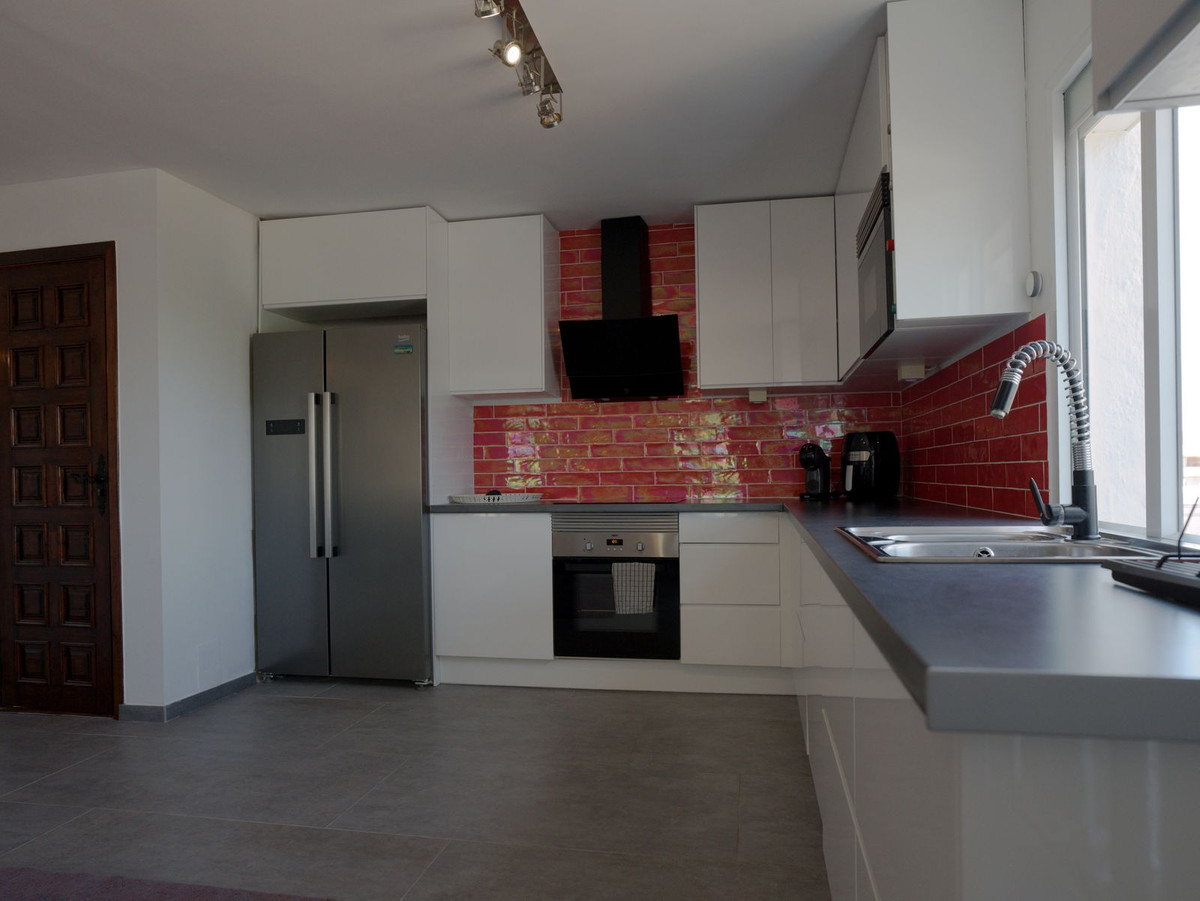 5 Bedroom Villa in Fuengirola - Photo 42