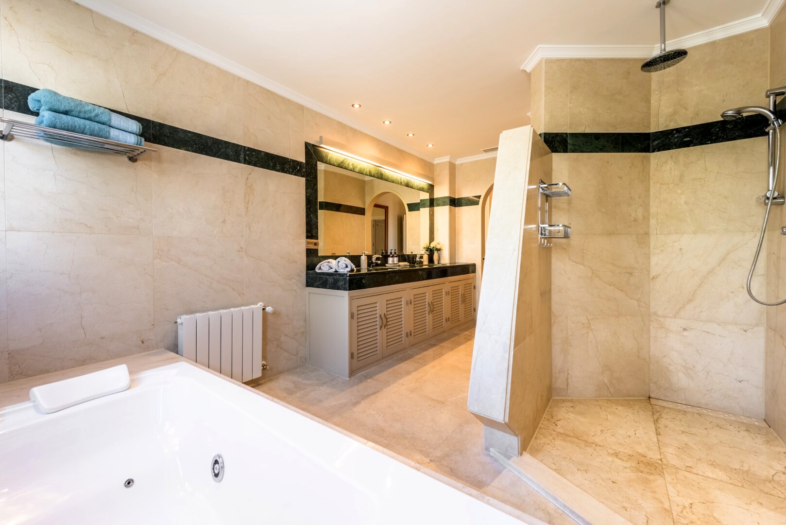 7 Bedroom Villa in Benahavís - Foto 18