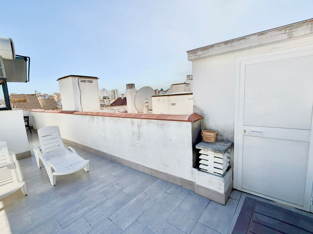 3 Bedroom Penthouse in Fuengirola - Photo 21