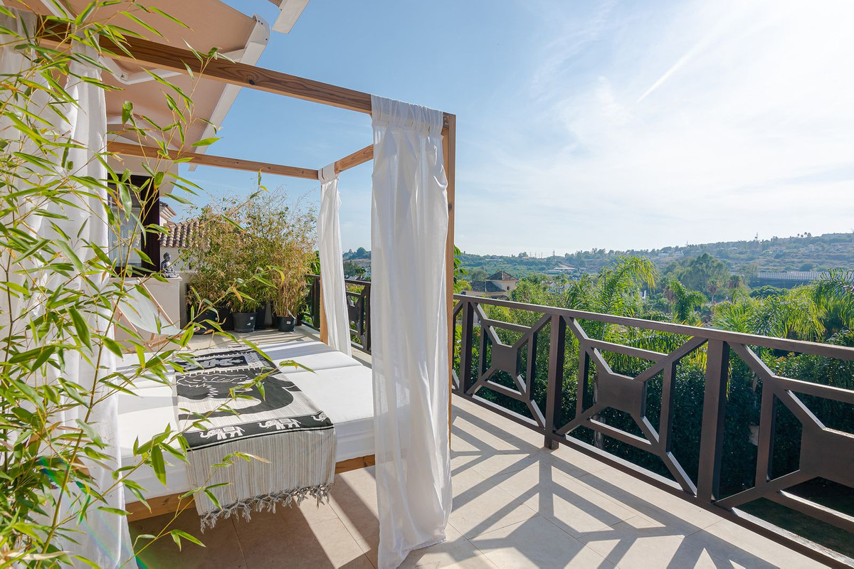 6 Bedroom Villa in Marbella - Photo 6