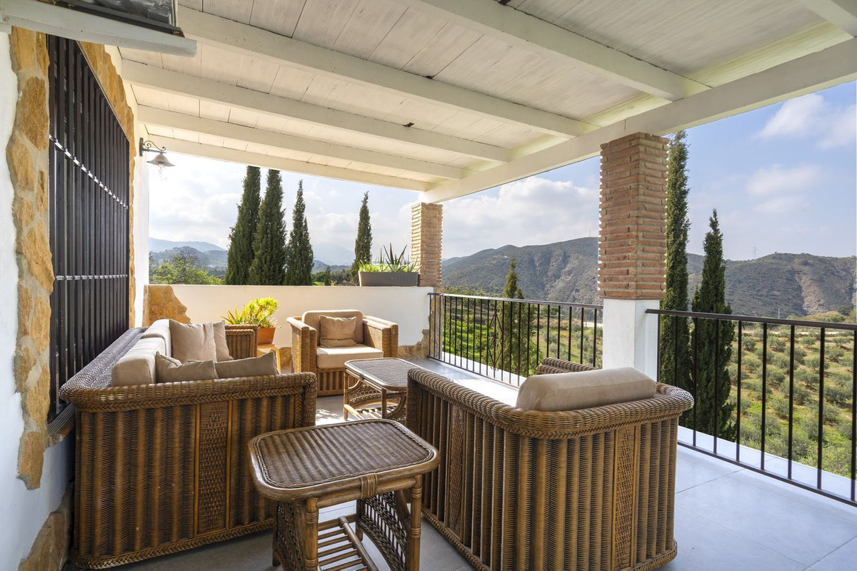 3 Bedroom Villa in Coín - Photo 12