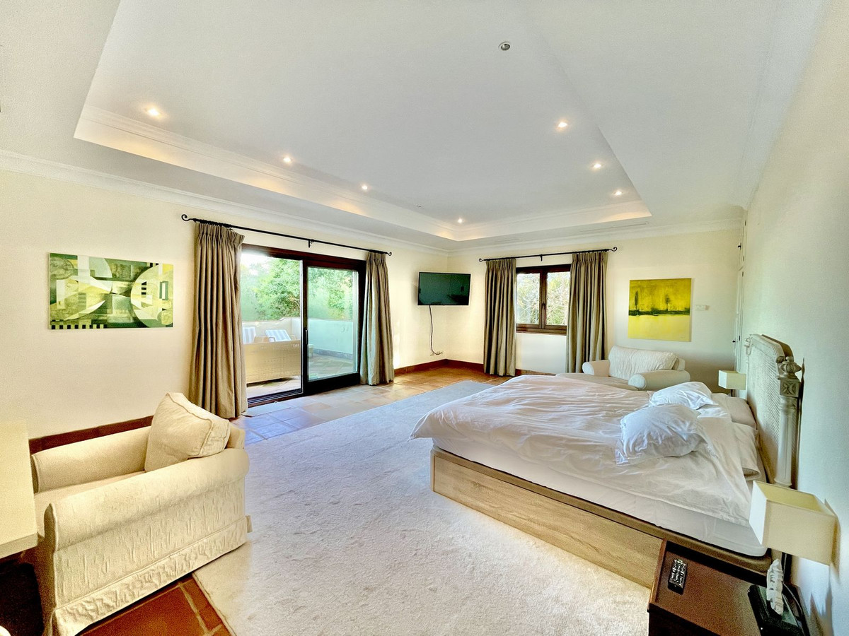 7 Bedroom Villa in Sotogrande - Photo 3