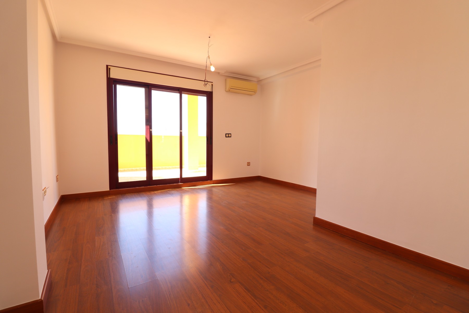 Apartamento com 2 quartos com piscina em Alicante, Espanha – Foto 3