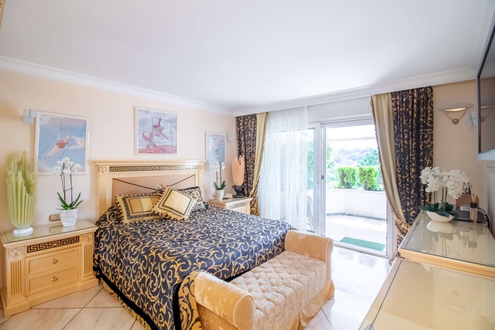 4 Bedroom Apartment in Marbella - Photo 13