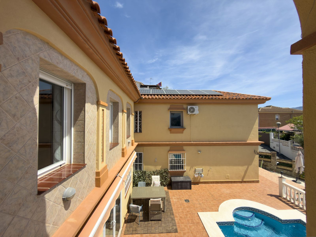 5 Bedroom Villa in Coín - Photo 15