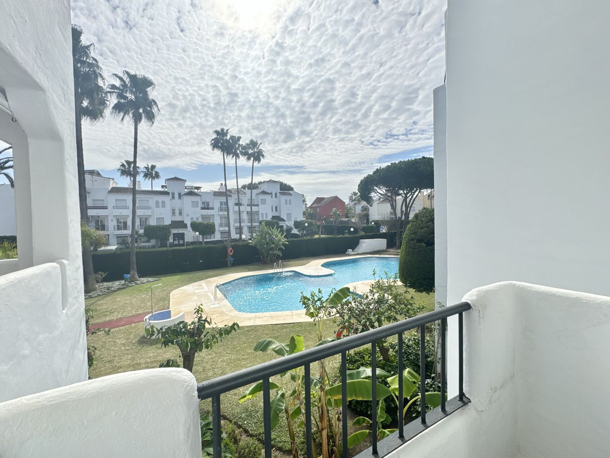 3 Bedroom Apartment in Estepona - Photo 31