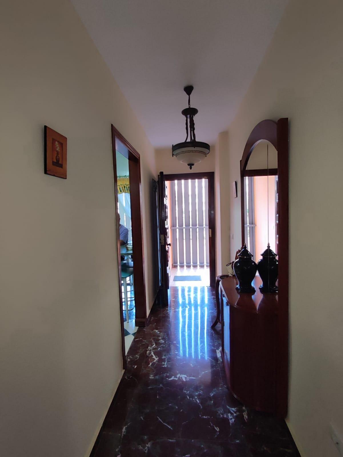 3 Bedroom Apartment in Fuengirola - Photo 14