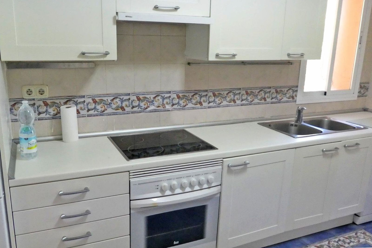 2 Bedroom Penthouse in San Pedro de Alcántara - Photo 7