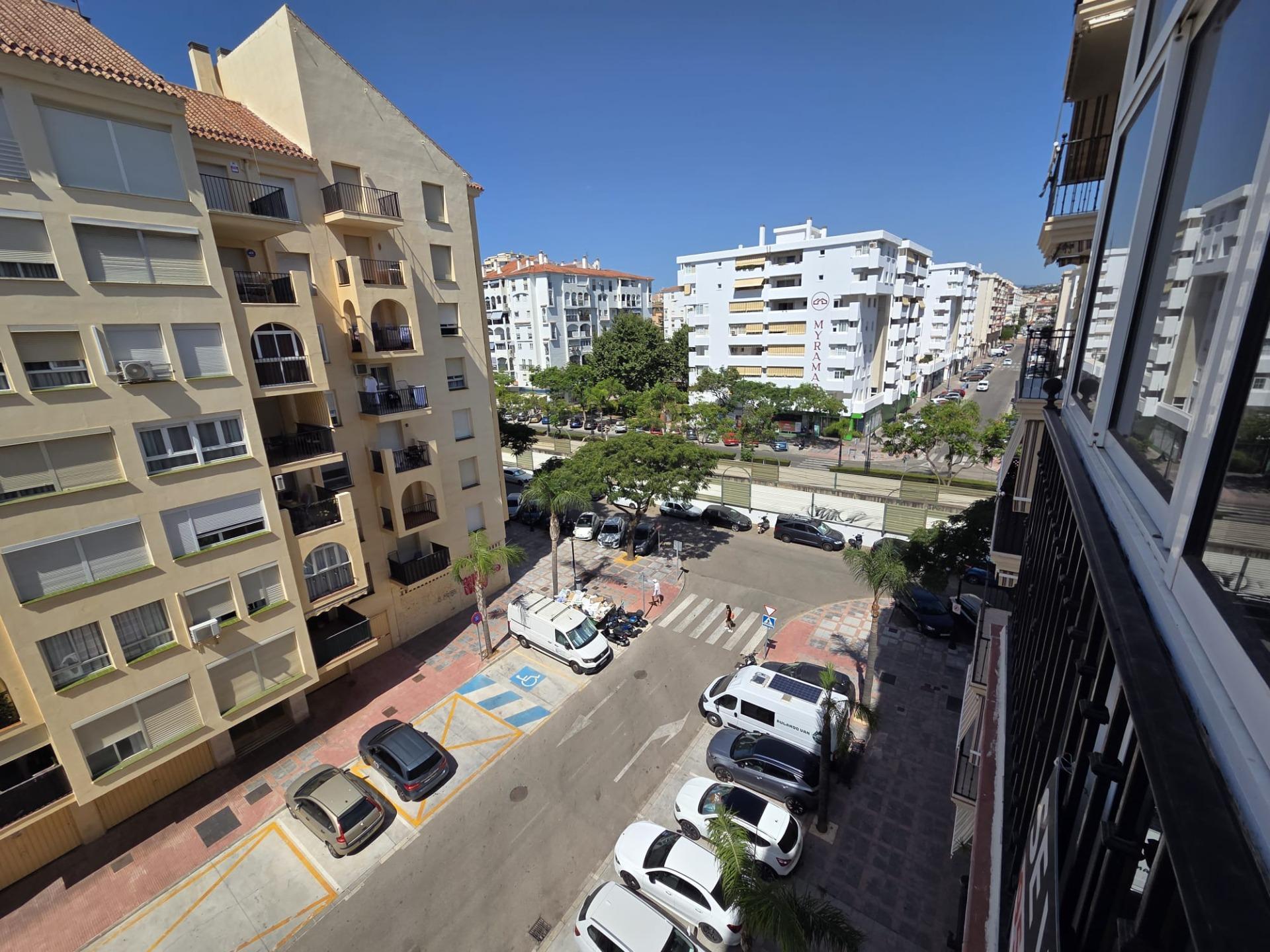 4 Bedroom Apartment in Fuengirola - Photo 12