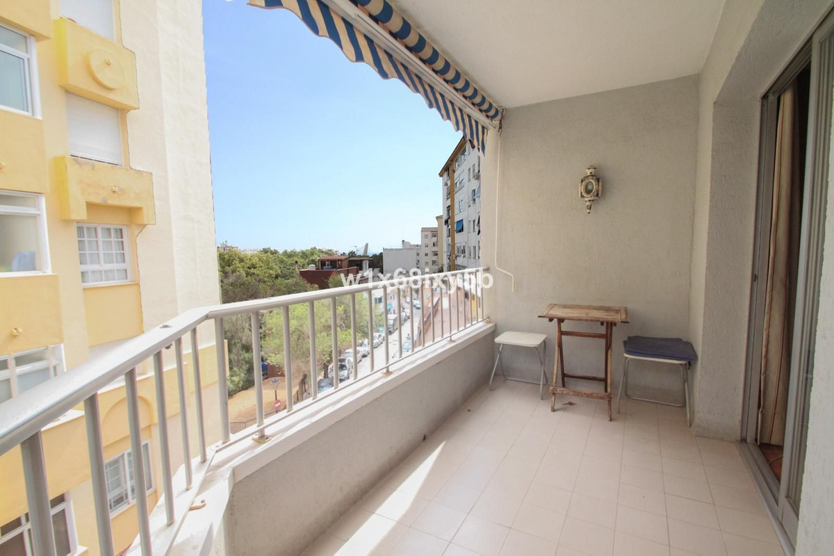 3 Bedroom Apartment in Marbella - Photo 7