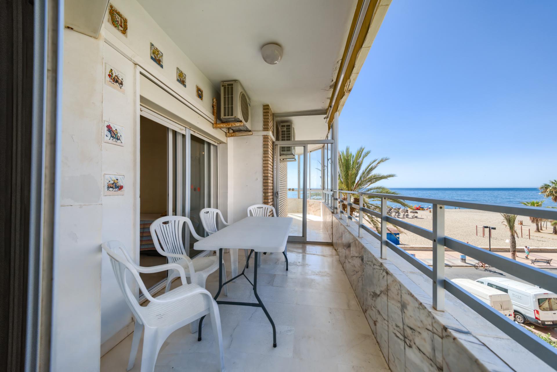 3 Bedroom Apartment in Fuengirola - Photo 5