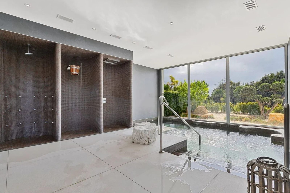 3 Bedroom Apartment in Estepona - Foto 11