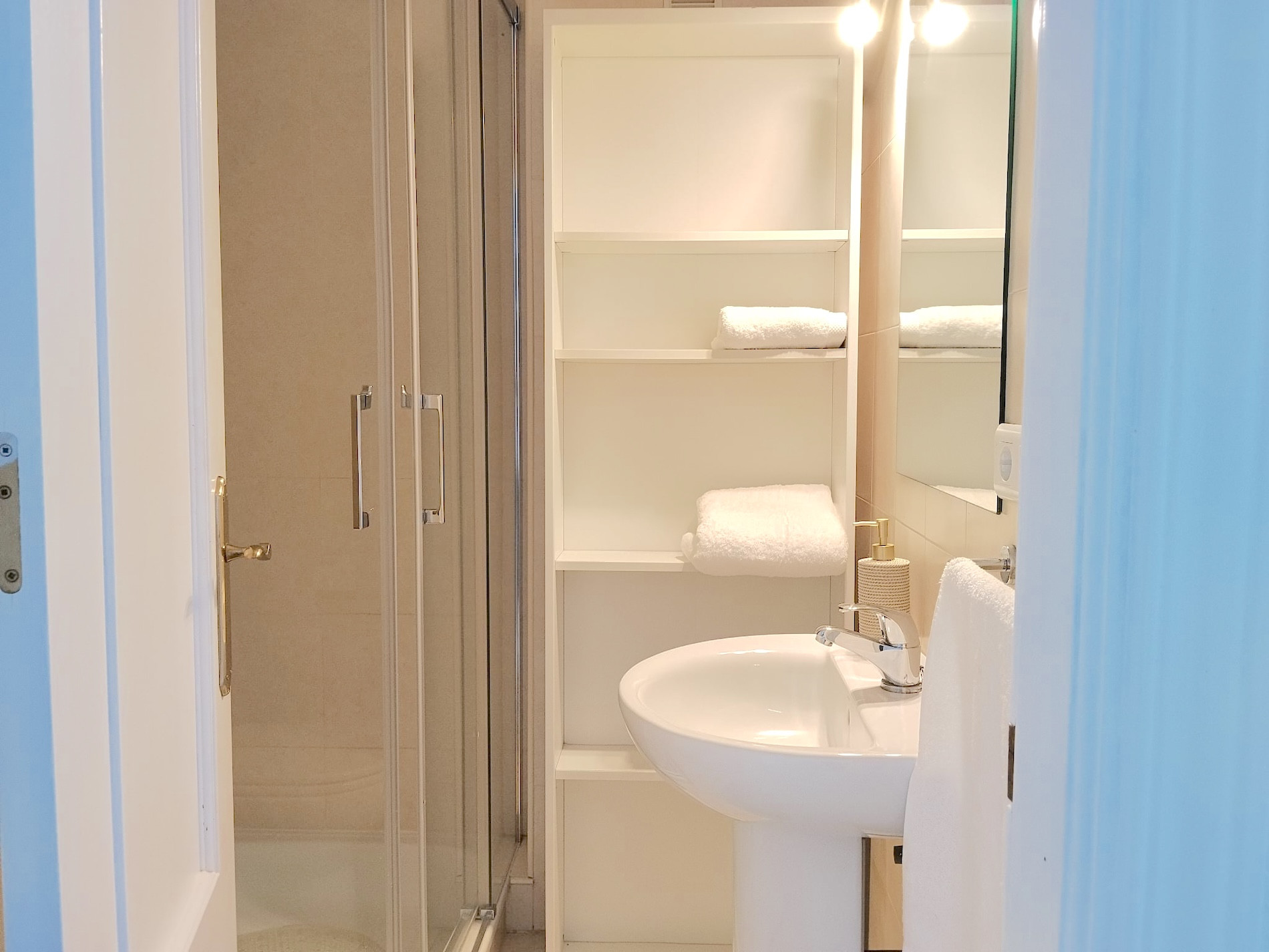 2 Bedroom Apartment in Fuengirola - Photo 22