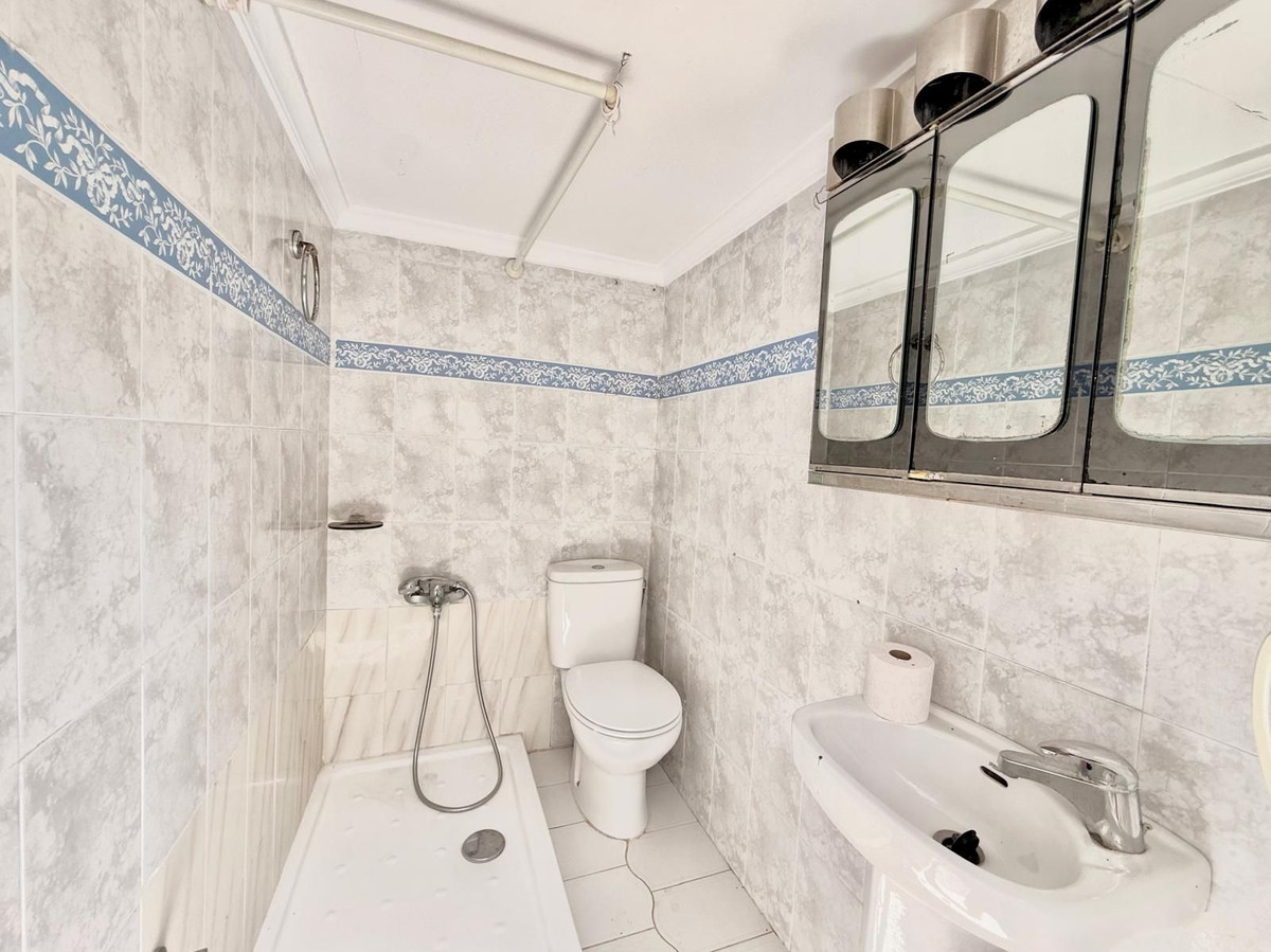 4 Bedroom Villa in Mijas - Photo 5