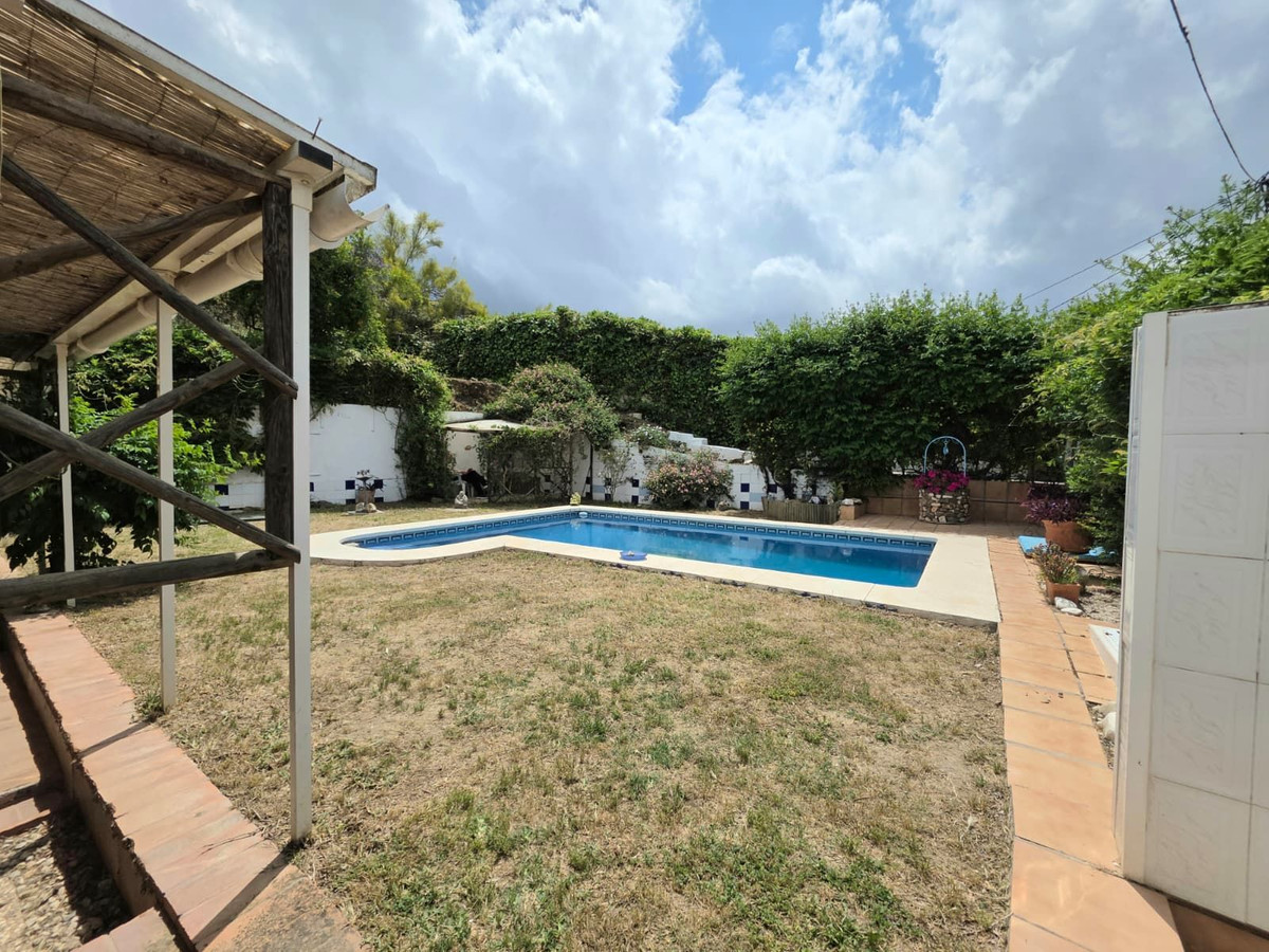 3 Bedroom Villa in Coín - Photo 14
