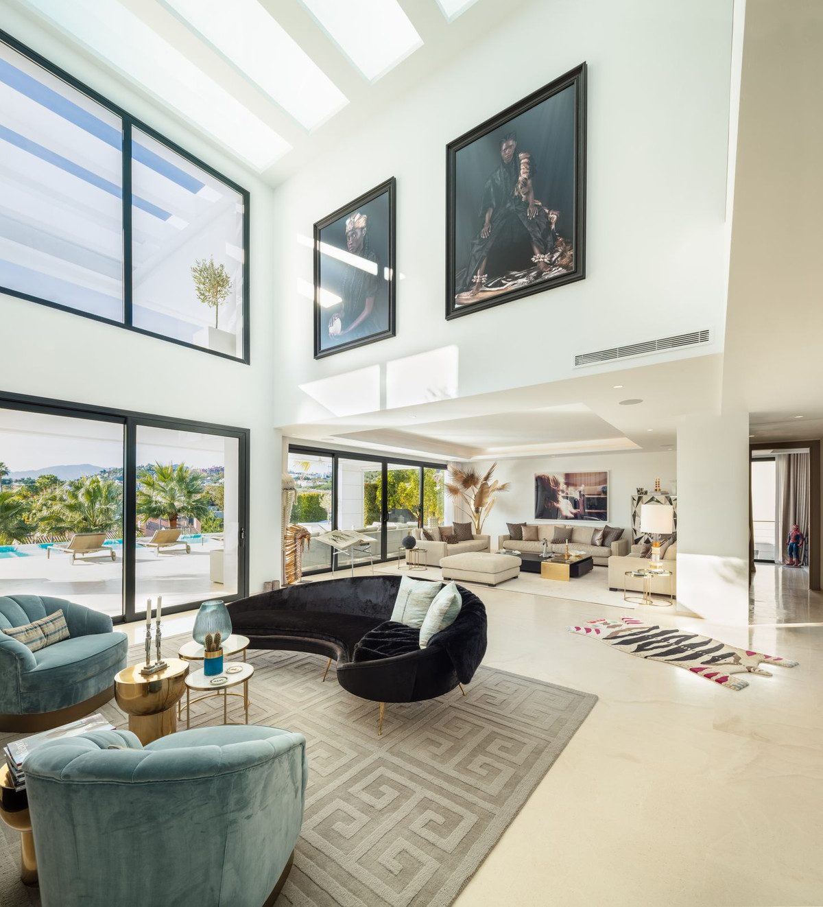 7 Bedroom Villa in Marbella - Photo 5