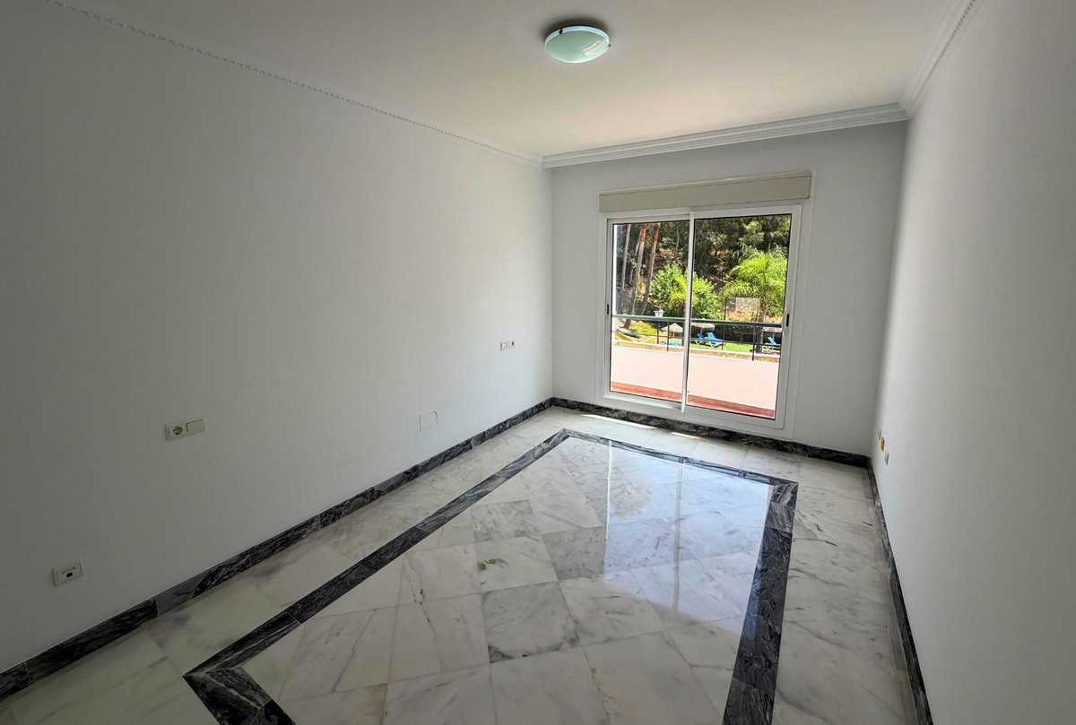 Piso de 2 dormitorios con piscina en Málaga – Foto 21